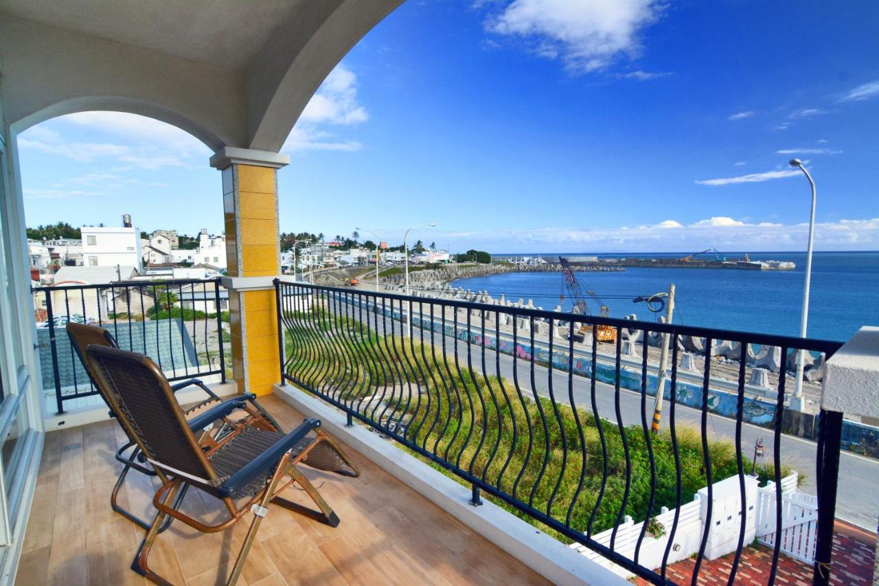 Taitung Sea Level Bed & Breakfast Bagian luar foto